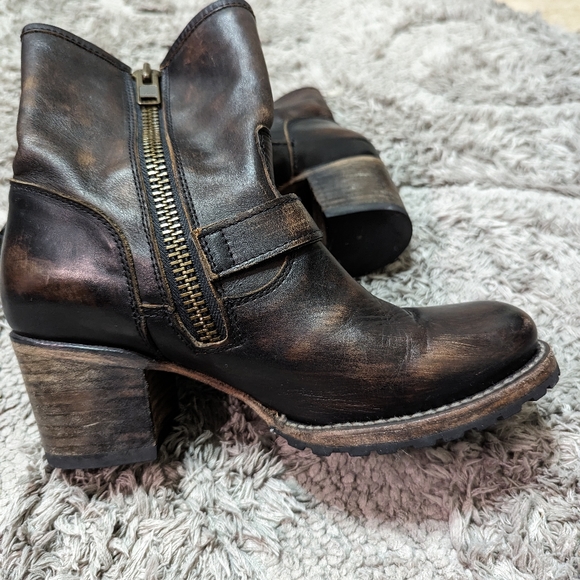 Freebird Boots 'Carlito' by Steve Madden - Picture 6 of 8